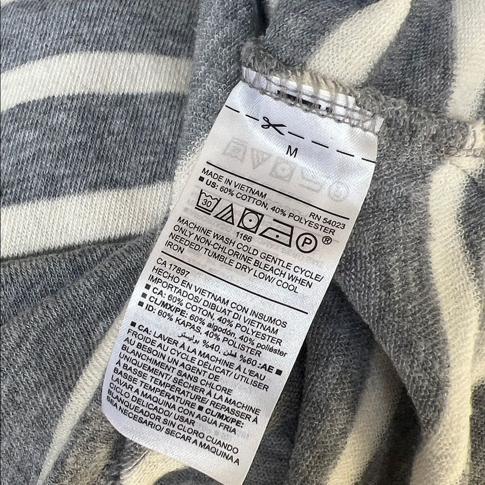 Old Navy pullover - Picture 6 of 6